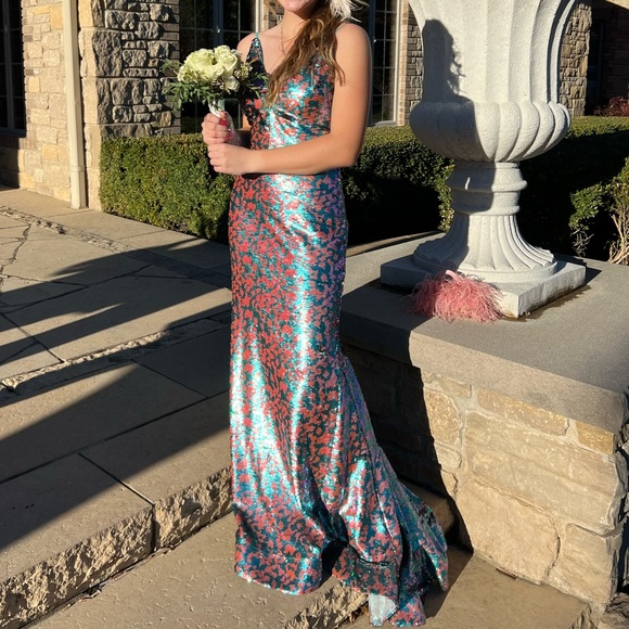 Jovani reverse sequin gown - Picture 2 of 4